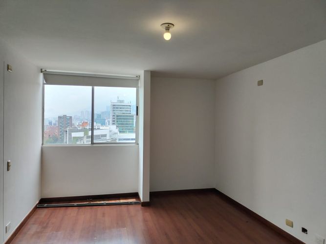 Apartamento de 3 alcobas en arriendo en El Poblado, Medellín, 90 m² · foto 10 de 18