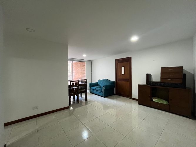 Apartamento de 2 alcobas en arriendo en El Poblado, Medellín, 75 m² · foto 3 de 16