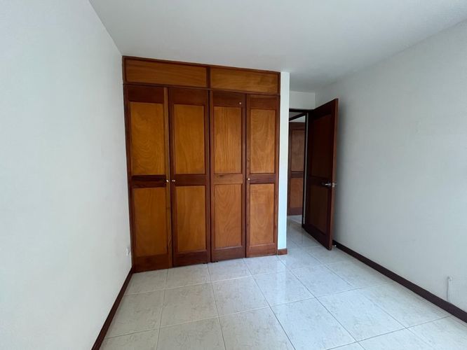 Apartamento de 2 alcobas en arriendo en El Poblado, Medellín, 75 m² · foto 9 de 16