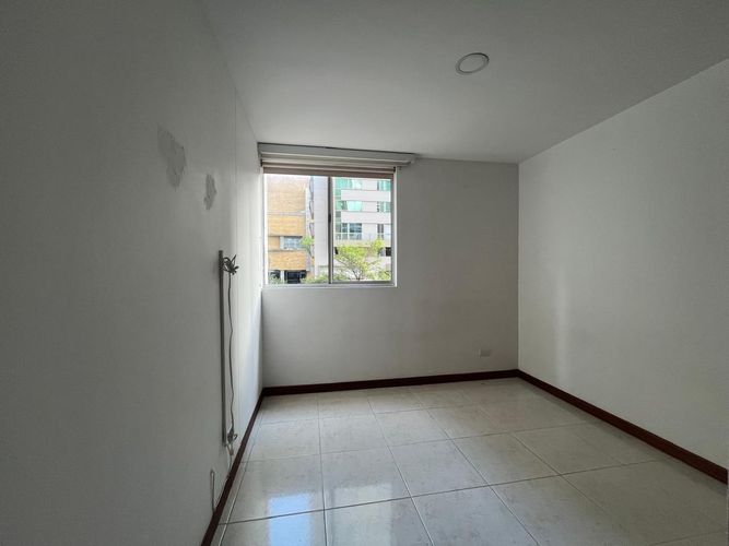 Apartamento de 2 alcobas en arriendo en El Poblado, Medellín, 75 m² · foto 12 de 16
