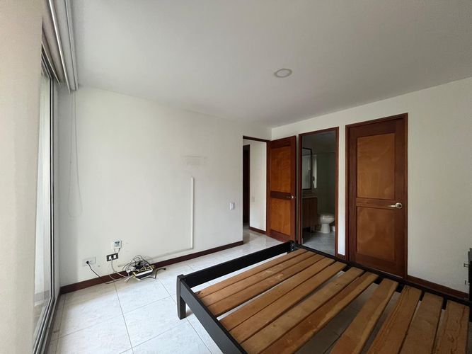 Apartamento de 2 alcobas en arriendo en El Poblado, Medellín, 75 m² · foto 13 de 16