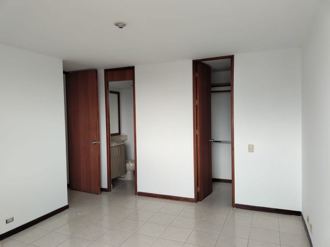 Apartamento de 3 alcobas en arriendo en El Poblado, Medellín, 90 m² · foto 15 de 19