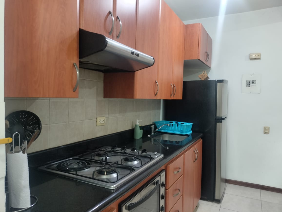 Apartamento en arriendo en El Poblado, Medellín · foto 4 de 13