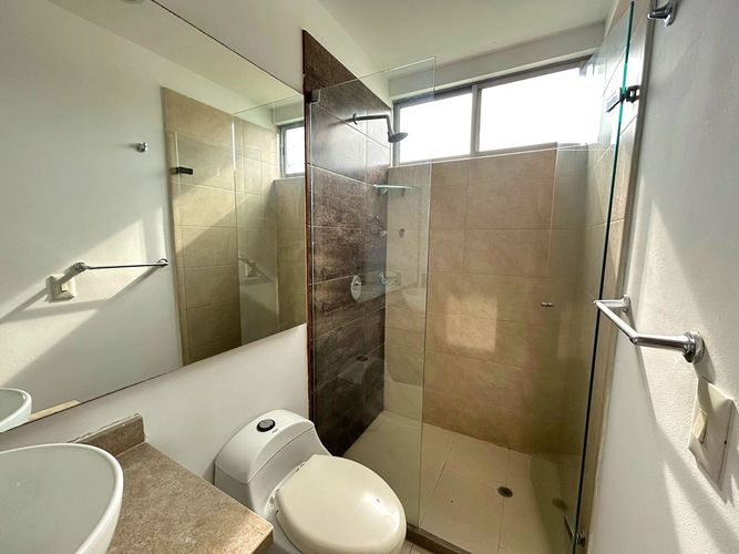 Apartamento de 3 alcobas en venta en Crespo, Cartagena, 107 m² · foto 8 de 16