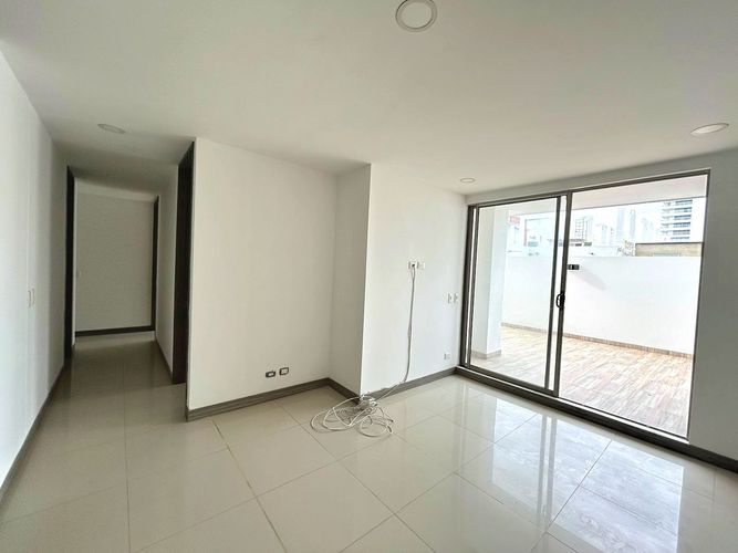 Apartamento de 3 alcobas en venta en Crespo, Cartagena, 107 m² · foto 11 de 16