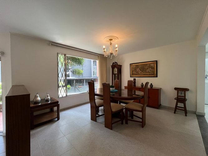 Apartamento de 3 alcobas en venta en San Lucas, Medellín, 148 m² · foto 3 de 17