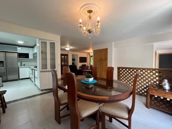 Apartamento de 3 alcobas en venta en San Lucas, Medellín, 148 m² · foto 4 de 17