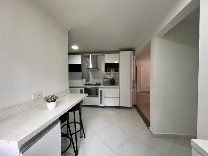 Apartamento de 3 alcobas en venta en San Lucas, Medellín, 148 m² · foto 6 de 17