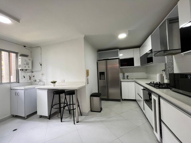Apartamento de 3 alcobas en venta en San Lucas, Medellín, 148 m² · foto 7 de 17