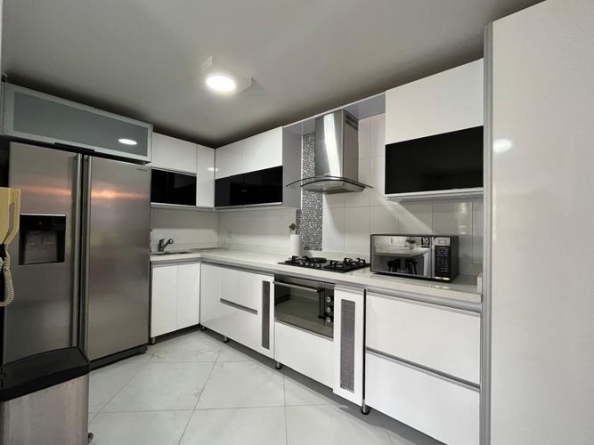 Apartamento de 3 alcobas en venta en San Lucas, Medellín, 148 m² · foto 8 de 17