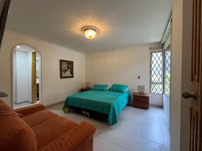 Apartamento de 3 alcobas en venta en San Lucas, Medellín, 148 m² · foto 13 de 17