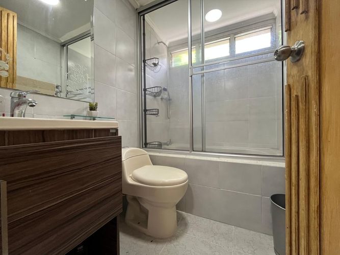 Apartamento de 3 alcobas en venta en San Lucas, Medellín, 148 m² · foto 16 de 17