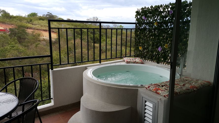 Apartamento de 3 alcobas en venta en Ricaurte, 80 m² · foto 2 de 20