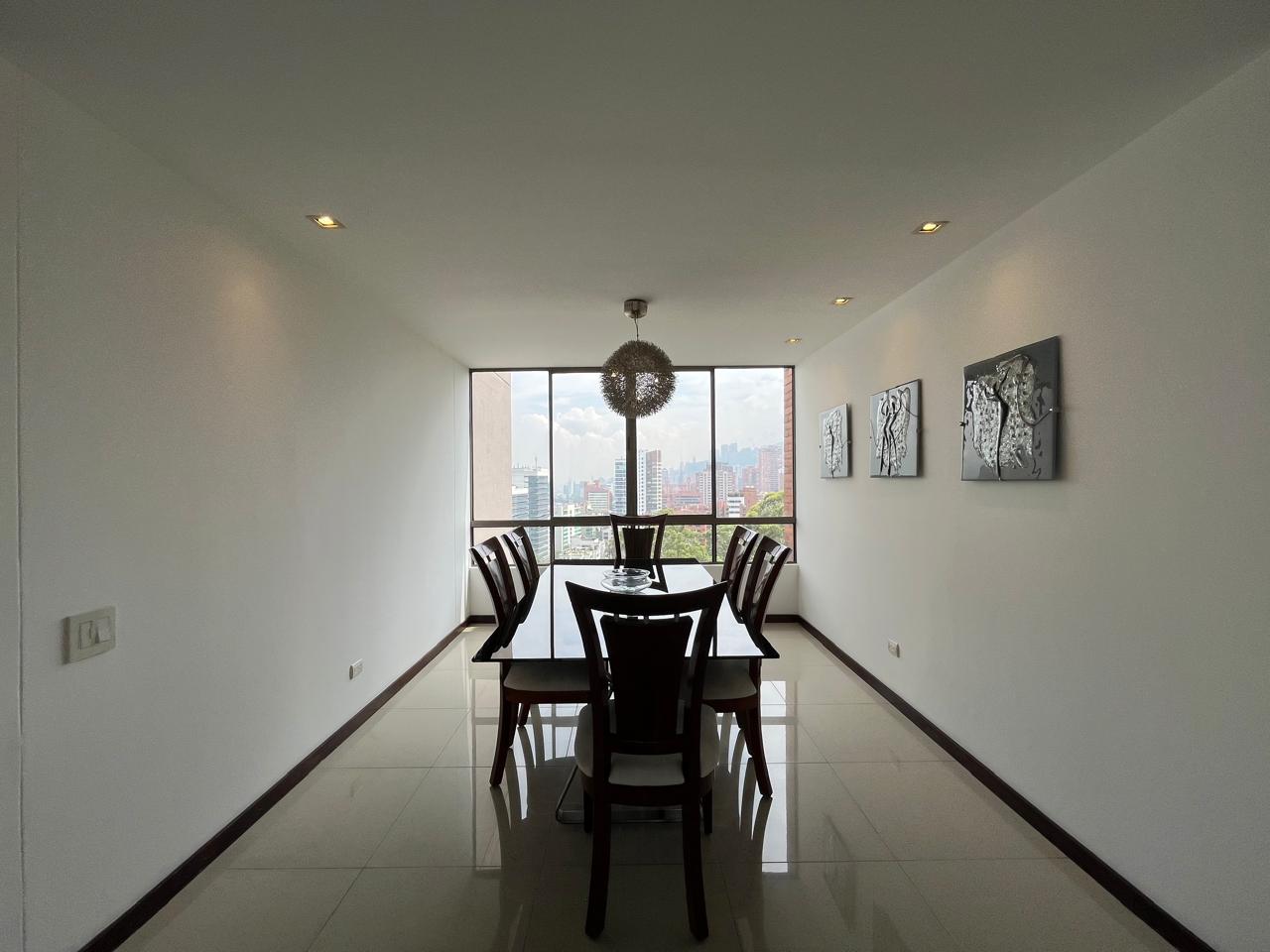 Apartamento en arriendo en El Poblado, Medellín · foto 5 de 19