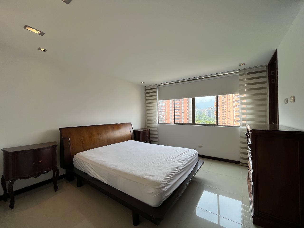 Apartamento en arriendo en El Poblado, Medellín · foto 13 de 19