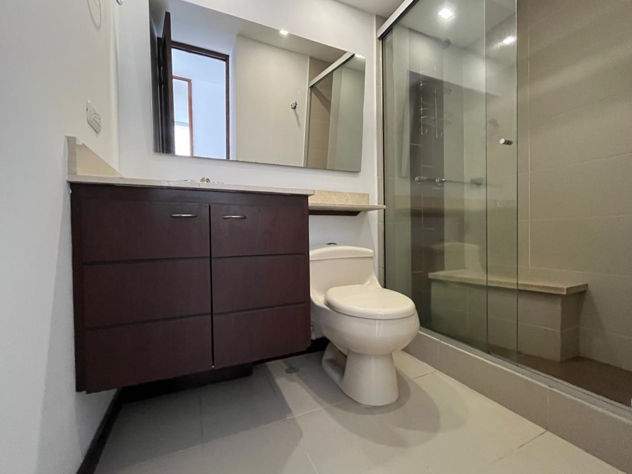 Apartamento en arriendo en El Poblado, Medellín · foto 17 de 19