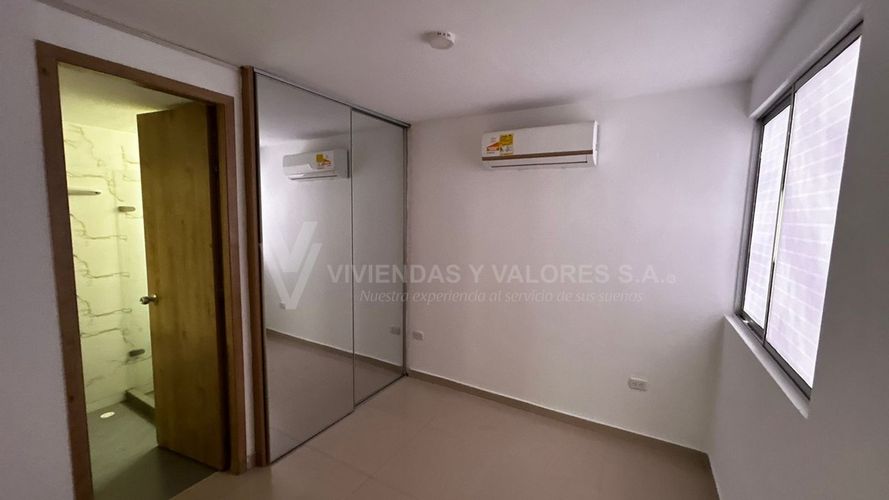 Apartamento de 3 alcobas en venta en La Floresta, Los Patios, 53 m² · foto 6 de 13