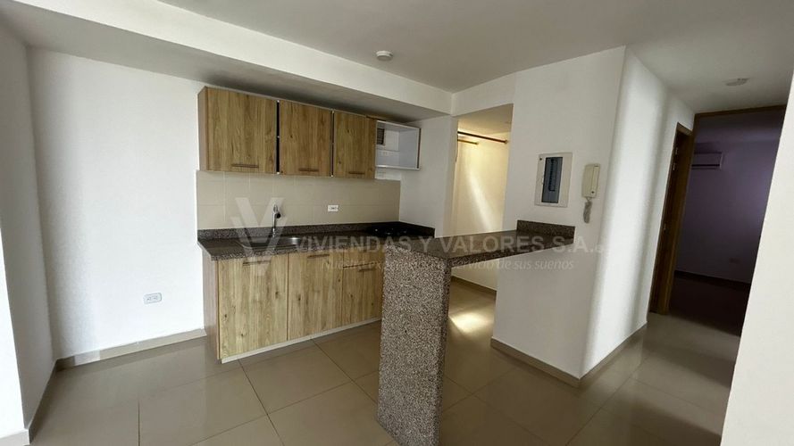 Apartamento de 3 alcobas en venta en La Floresta, Los Patios, 53 m² · foto 7 de 13