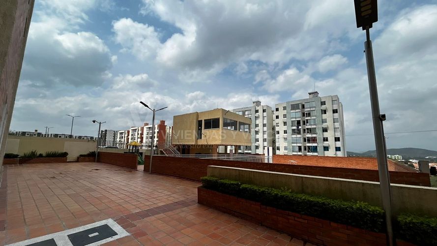 Apartamento de 3 alcobas en venta en La Floresta, Los Patios, 53 m² · foto 12 de 13