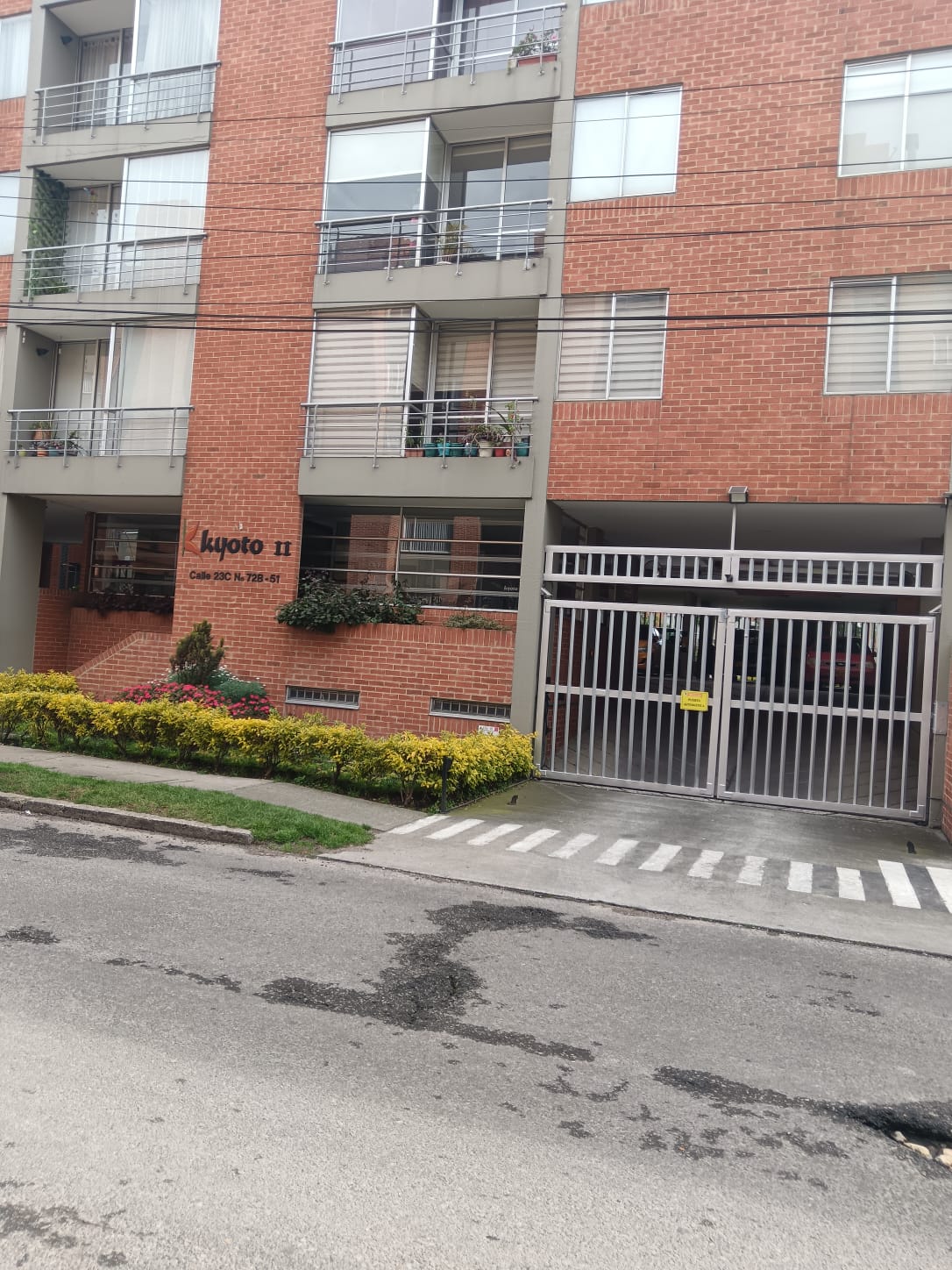 Apartamento en venta en Modelia, Bogotá · foto 2 de 24