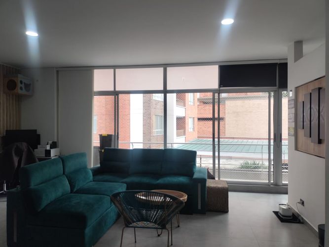 Apartamento en venta en El Poblado, Medellín · foto 2 de 13