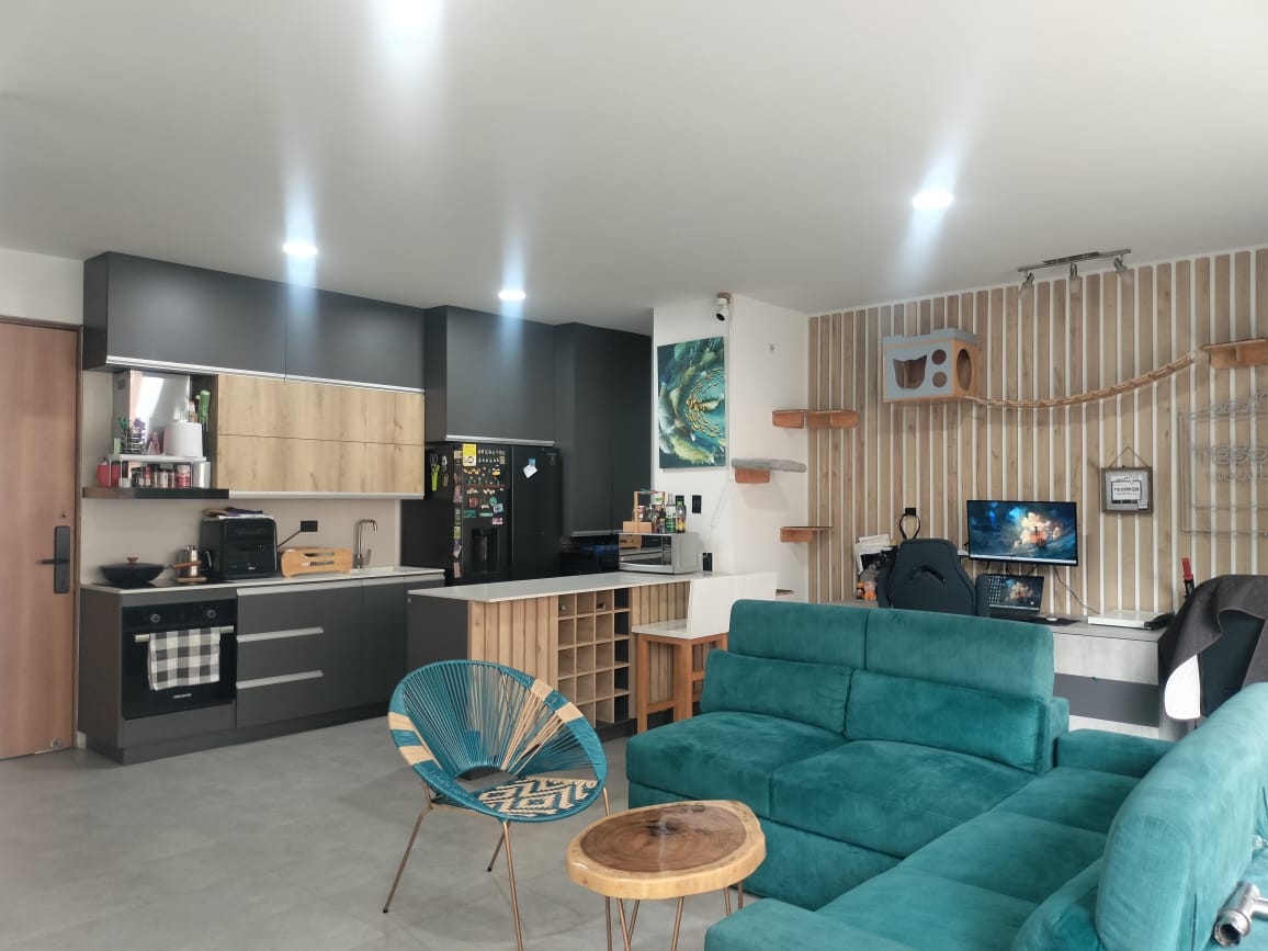 Apartamento en venta en El Poblado, Medellín · foto 3 de 13