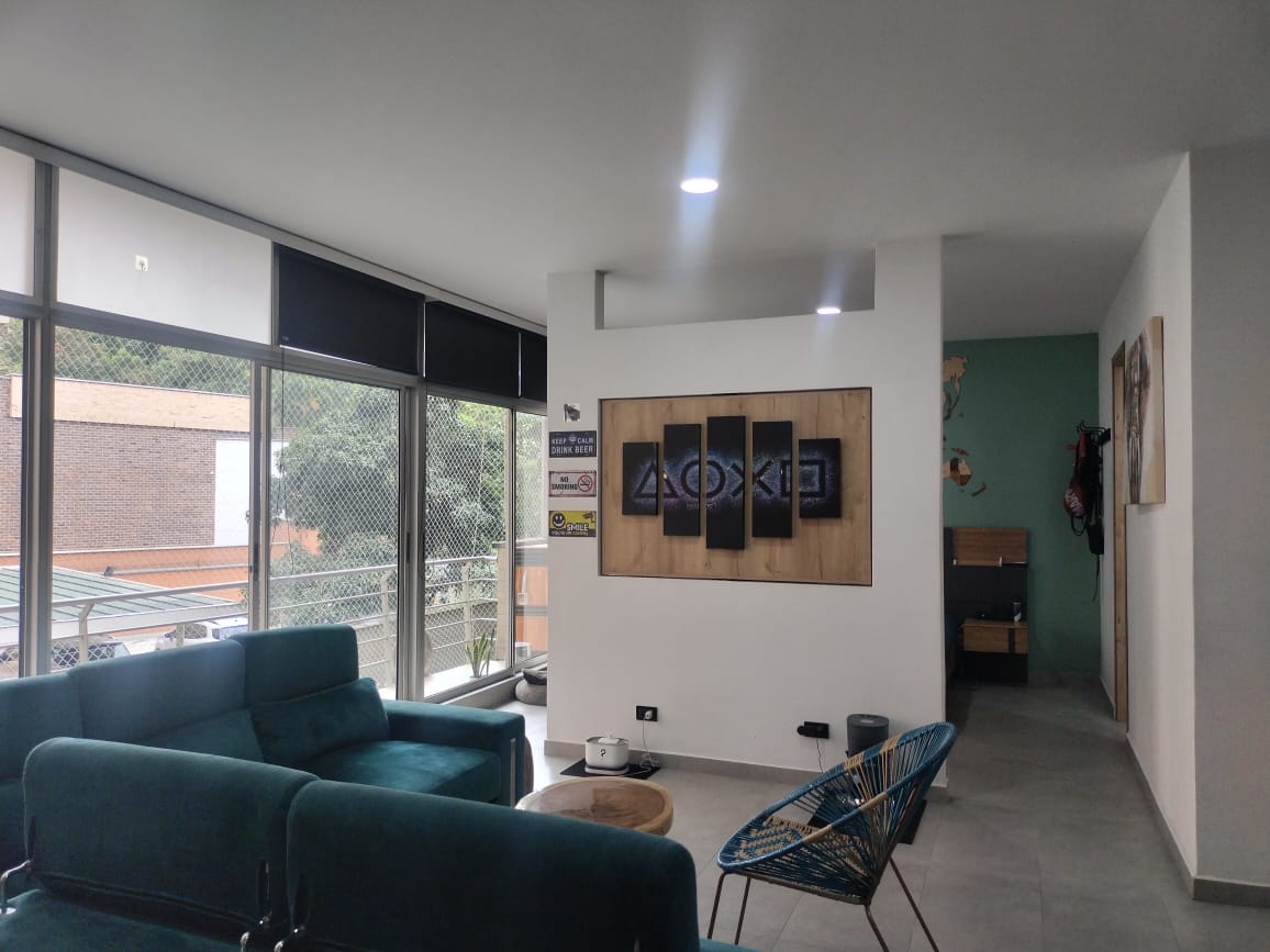 Apartamento en venta en El Poblado, Medellín · foto 4 de 13