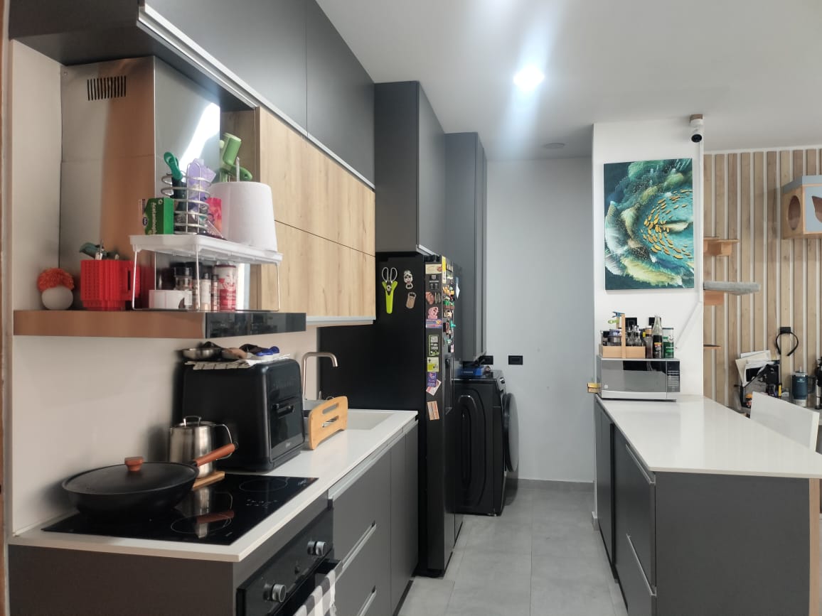 Apartamento en venta en El Poblado, Medellín · foto 6 de 13