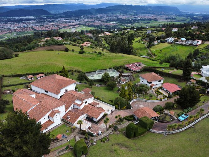 Casa de 8 alcobas en venta en Yerbabuena, Chía · foto 20 de 20