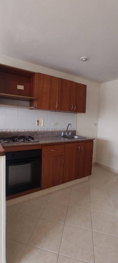 Apartamento en arriendo en Laureles, Medellín · foto 7 de 14