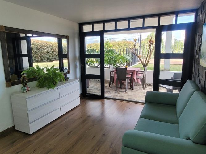 Casa de 4 alcobas en venta en Gualanday, Rionegro, 300 m² · foto 3 de 19