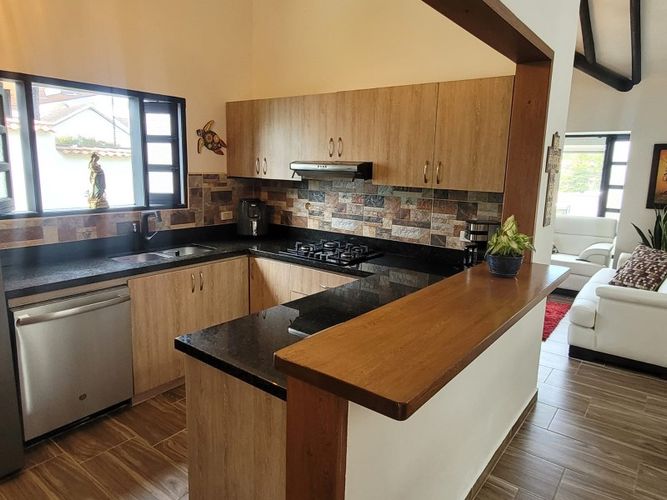 Casa de 4 alcobas en venta en Gualanday, Rionegro, 300 m² · foto 7 de 19