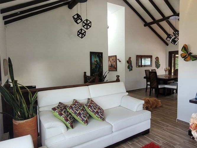 Casa de 4 alcobas en venta en Gualanday, Rionegro, 300 m² · foto 8 de 19