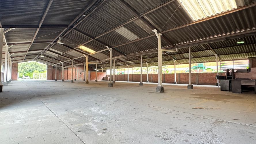 Bodega en arriendo en Zona Industrial, Yumbo, 680 m² · foto 2 de 9