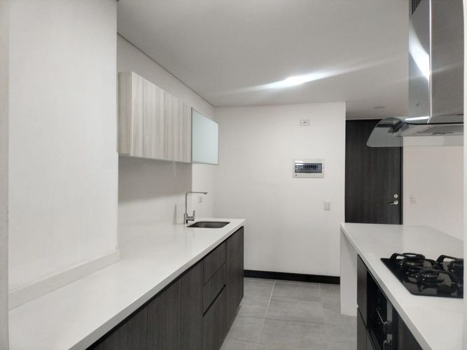 Apartamento de 3 alcobas en arriendo en El Poblado, Medellín, 107 m² · foto 7 de 18