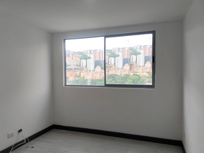 Apartamento de 3 alcobas en arriendo en El Poblado, Medellín, 107 m² · foto 11 de 18