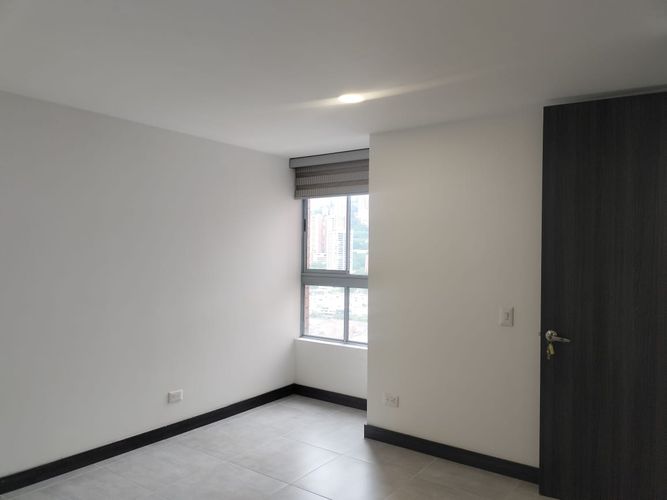 Apartamento de 3 alcobas en arriendo en El Poblado, Medellín, 107 m² · foto 13 de 18