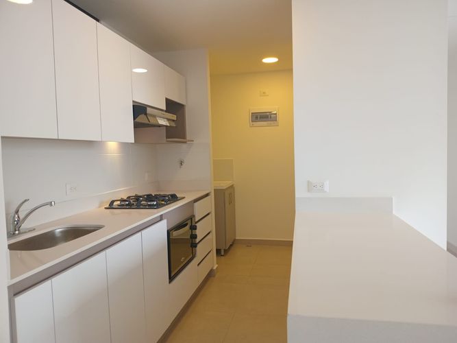 Apartamento de 3 alcobas en arriendo en El Poblado, Medellín, 88 m² · foto 4 de 17