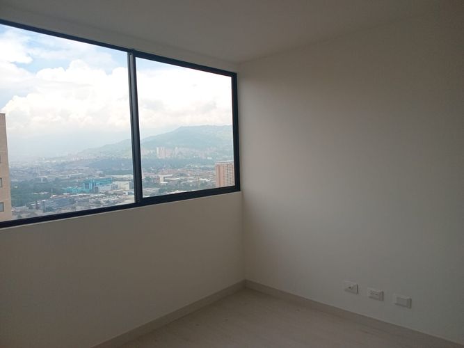 Apartamento de 3 alcobas en arriendo en El Poblado, Medellín, 88 m² · foto 9 de 17
