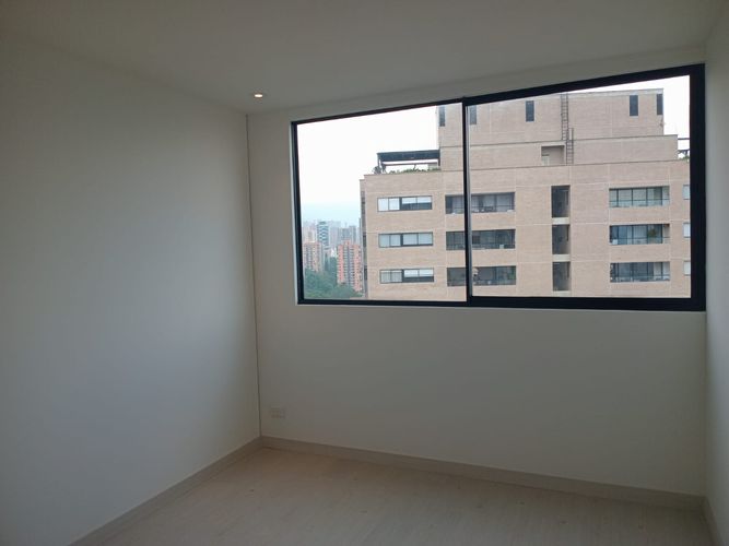 Apartamento de 3 alcobas en arriendo en El Poblado, Medellín, 88 m² · foto 12 de 17
