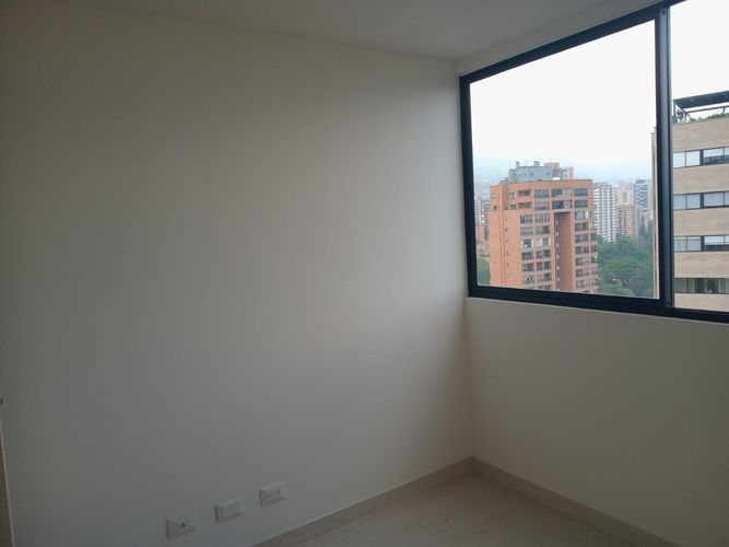 Apartamento de 3 alcobas en arriendo en El Poblado, Medellín, 88 m² · foto 14 de 17
