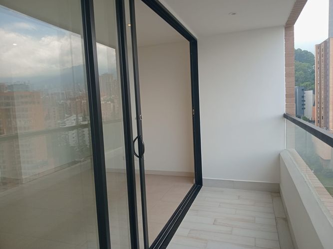 Apartamento de 3 alcobas en arriendo en El Poblado, Medellín, 88 m² · foto 17 de 17