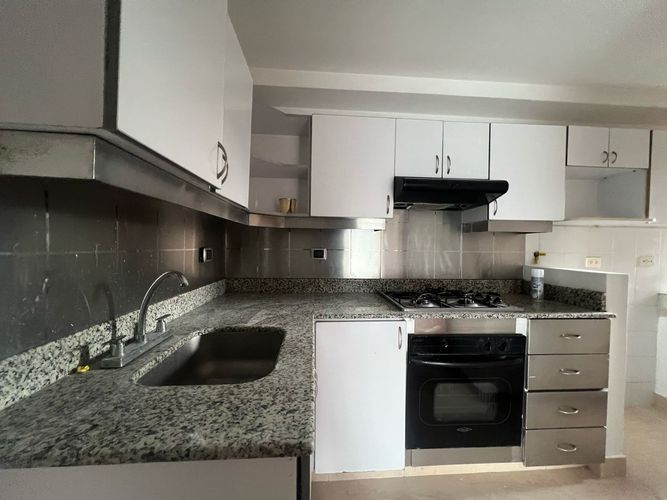 Apartamento de 3 alcobas en arriendo en El Poblado, Medellín, 114 m² · foto 9 de 19