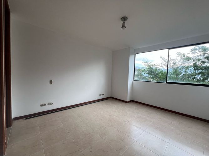 Apartamento de 3 alcobas en arriendo en El Poblado, Medellín, 114 m² · foto 12 de 19