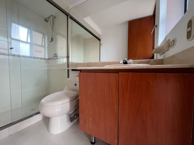 Apartamento de 3 alcobas en arriendo en El Poblado, Medellín, 114 m² · foto 18 de 19