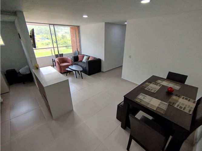 Apartamento de 3 alcobas en venta en Toledo, La Estrella, 94 m² · foto 7 de 24