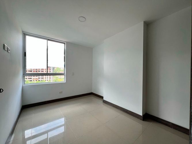 Apartamento de 3 alcobas en arriendo en Camino Verde, Envigado, 84 m² · foto 10 de 15