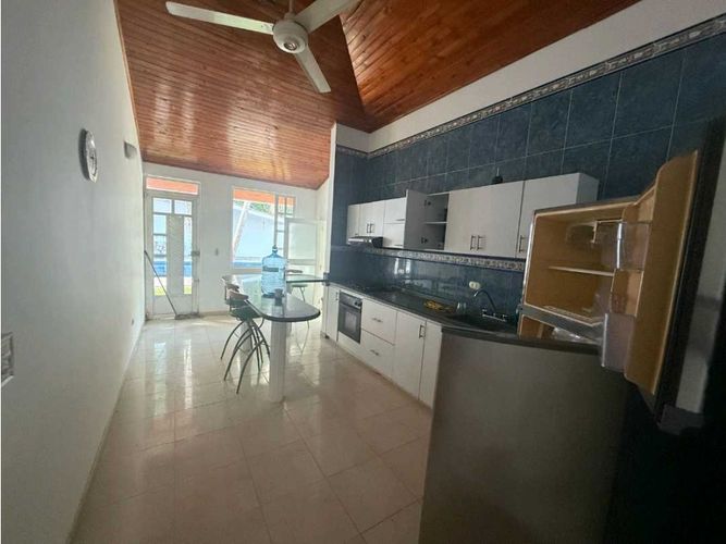 Casa de 4 alcobas en venta en Miraflores, Girardot, 350 m² · foto 16 de 20