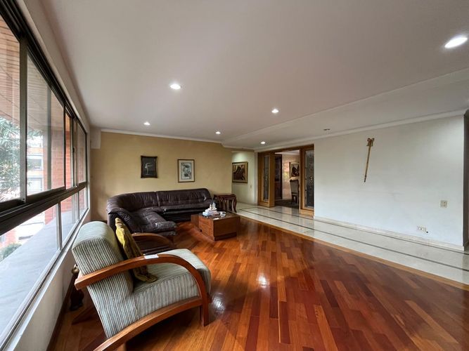 Apartamento de 3 alcobas en venta en Los Balsos, Medellín, 178 m² · foto 3 de 18