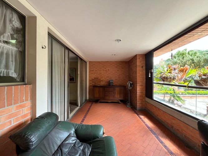 Apartamento de 3 alcobas en venta en Los Balsos, Medellín, 178 m² · foto 18 de 18